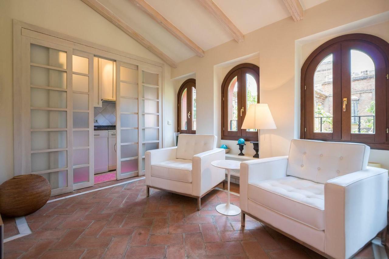 Oriental Apartment Gardens Views 2 Pax Sevilla Bagian luar foto