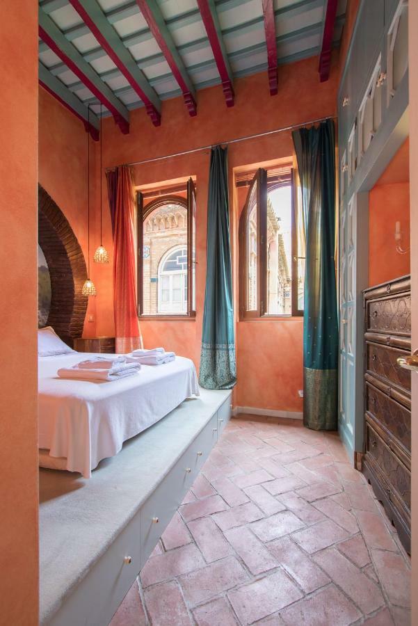 Oriental Apartment Gardens Views 2 Pax Sevilla Bagian luar foto